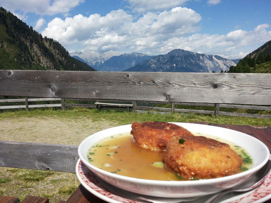 Kinderbauernhof Ierzerhof Arzl im Pitztal Exterior foto