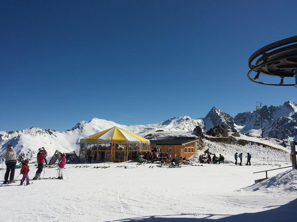 Kinderbauernhof Ierzerhof Arzl im Pitztal Exterior foto